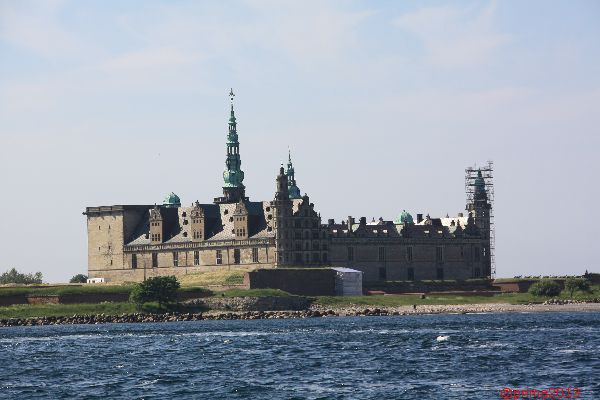 image025
